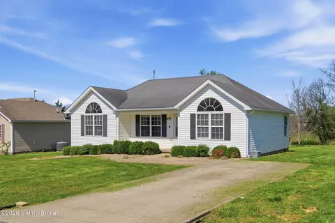 Exterior - 29 Royal Gold Ct, Springfield, KY 40069 photo 6 of 7