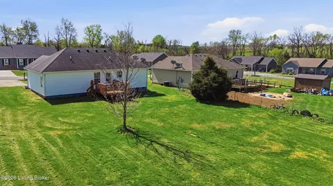 View/Area - 29 Royal Gold Ct, Springfield, KY 40069 photo 7 of 9