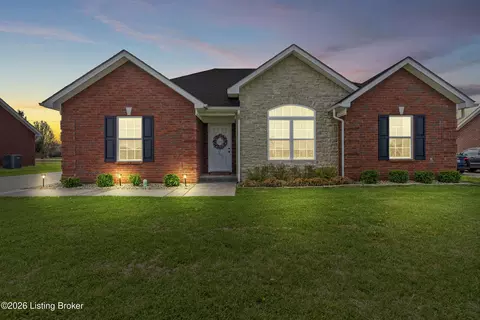 83 Cormans Crossing Blvd, Coxs Creek, KY 40013