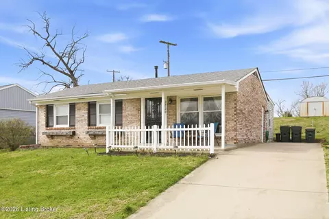 2720 Tregaron Ave, Jeffersontown, KY 40299