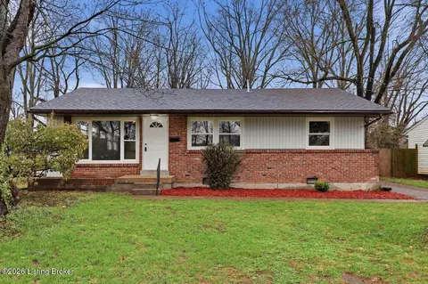 5311 Red Leaf Rd, Louisville, KY 40218