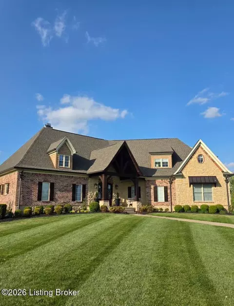 33 Timberwood Dr, Simpsonville, KY 40067