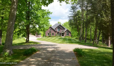 1464 E Sanders Ln, Mount Washington, KY 40047