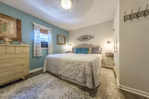 Bedroom - 498 Rainbow Knob Ln, Mc Daniels, KY 40152 photo 5 of 9