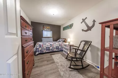 Bedroom - 498 Rainbow Knob Ln, Mc Daniels, KY 40152 photo 3 of 9