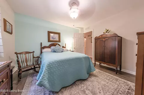Bedroom - 498 Rainbow Knob Ln, Mc Daniels, KY 40152 photo 1 of 9
