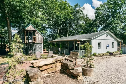 498 Rainbow Knob Ln, Mc Daniels, KY 40152