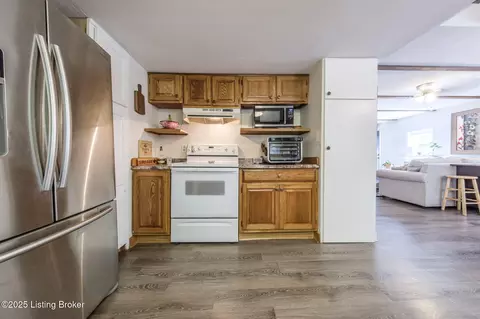Kitchen - 498 Rainbow Knob Ln, Mc Daniels, KY 40152 photo 3 of 3