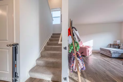 Entry Way - 117 Beech Tree Ct, Brooks, KY 40109 photo 15 of 17