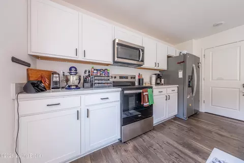 Kitchen - 117 Beech Tree Ct, Brooks, KY 40109 photo 3 of 5