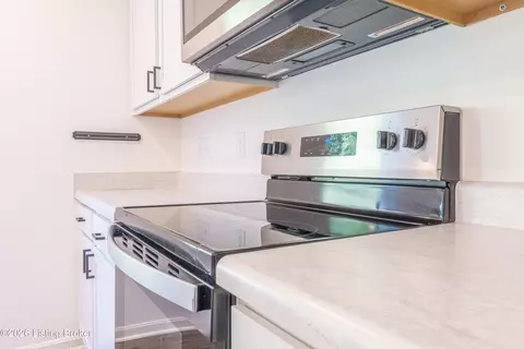 Kitchen - 117 Beech Tree Ct, Brooks, KY 40109 photo 3 of 3
