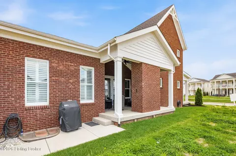 Exterior - 6102 Moonseed St, Prospect, KY 40059 photo 8 of 9