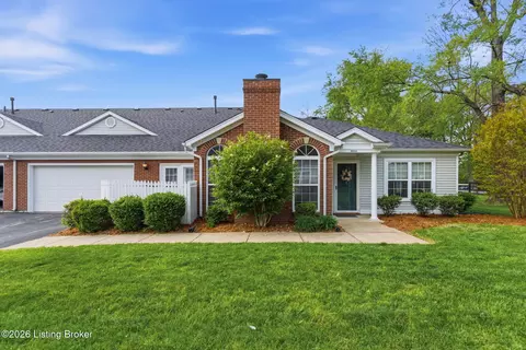 8604 Forest Way Dr, Louisville, KY 40258