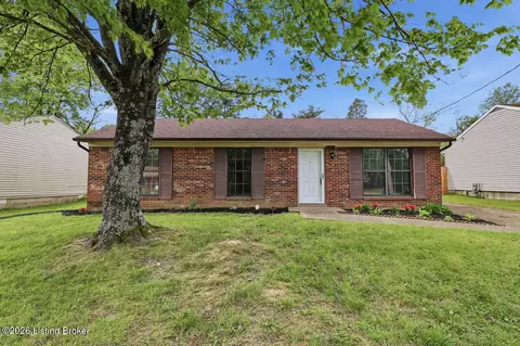 9710 Turnpike View Dr, Louisville, KY 40229