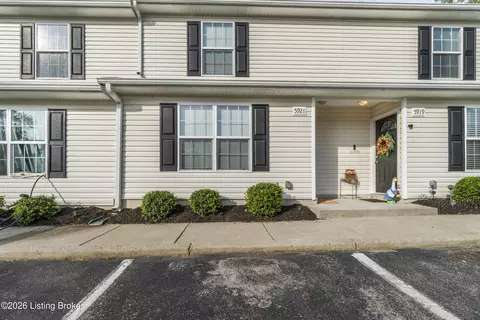 5921 Woodcreek Crossing Way, Crestwood, KY 40014