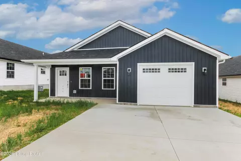 194 Charles Carr Dr, Harrodsburg, KY 40330