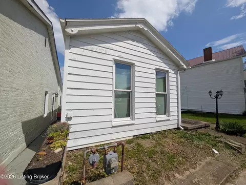 628 W 3rd St, Madison, IN 47250 photo 37