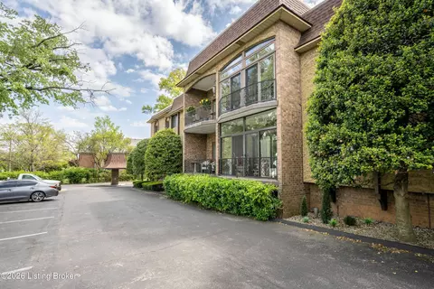 1602 Gardiner Ln #120, Louisville, KY 40205