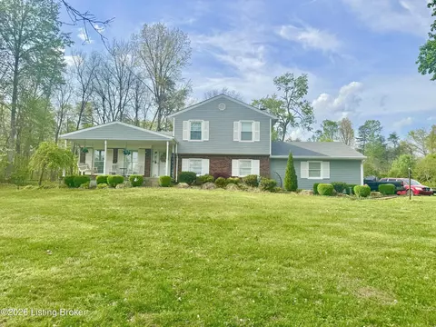 574 Pine Creek Rd, Shepherdsville, KY 40165