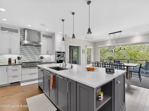 Kitchen - 6110 Maddox Blvd, Prospect, KY 40059 photo 5 of 9