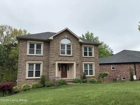 613 Darnay Pl, Louisville, KY 40245
