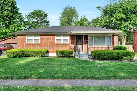 8300 Gloxinia Dr, Louisville, KY 40258