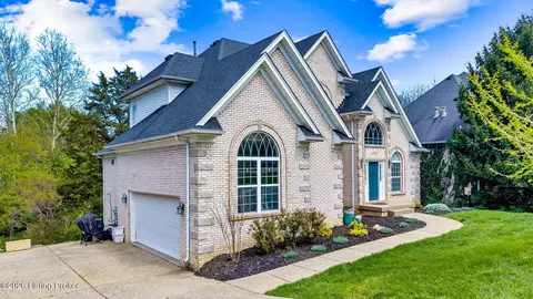 Exterior - 10609 Elder Ln, Prospect, KY 40059 photo 2 of 7