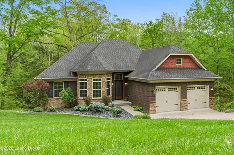 304 Hidden Falls Dr, Mount Washington, KY 40047