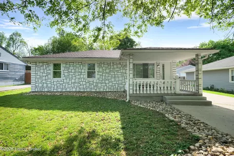 6907 Triangle Dr, Louisville, KY 40214