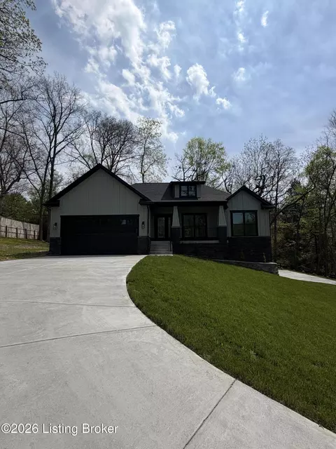 8105 Michael Ray Dr, Louisville, KY 40219