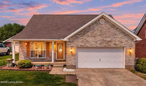 8815 Wisdom Ln, Louisville, KY 40229