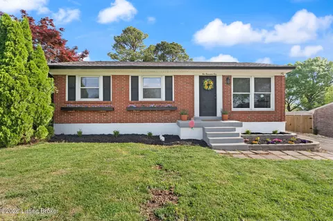 10005 Cardigan Dr, Louisville, KY 40299