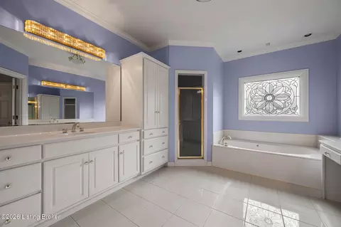 Bath - 6509 Mt Batten Ct, Prospect, KY 40059 photo 1 of 7