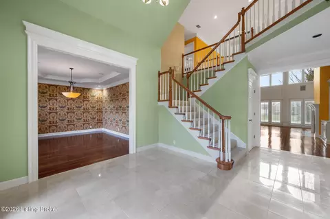 Entry Way - 6509 Mt Batten Ct, Prospect, KY 40059 photo 2 of 4
