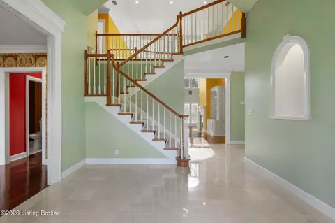 Entry Way - 6509 Mt Batten Ct, Prospect, KY 40059 photo 3 of 4