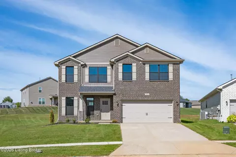 7816 Firescale Ct, Louisville, KY 40291