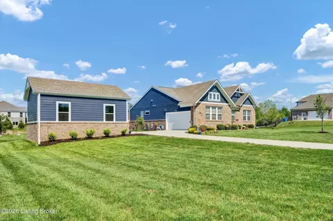 1208 Summit Parks Dr, La Grange, KY 40031