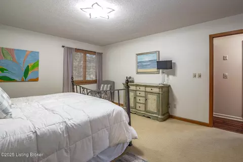 Bedroom - 102 Thicket Ct, Radcliff, KY 40160 photo 3 of 6