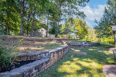 Exterior - 102 Thicket Ct, Radcliff, KY 40160 photo 18 of 18