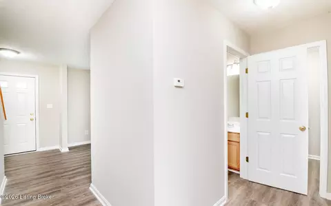 2013 Cherry Creek Rd, La Grange, KY 40031