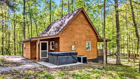 Exterior - 769 Jock Rd, Bee Spring, KY 42207 photo 2 of 20