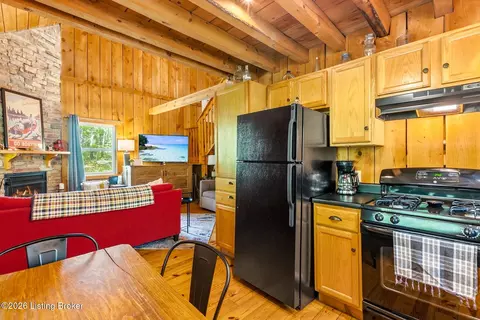 Kitchen - 769 Jock Rd, Bee Spring, KY 42207 photo 4 of 5