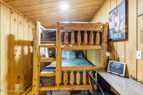 Bedroom - 769 Jock Rd, Bee Spring, KY 42207 photo 2 of 8