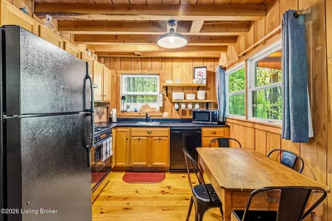 Kitchen - 769 Jock Rd, Bee Spring, KY 42207 photo 1 of 5