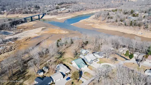 View/Area - 25 E Holiday Beach Loop, Mc Daniels, KY 40152 photo 9 of 10