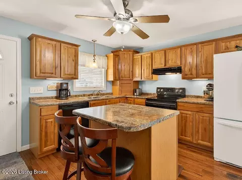 Kitchen - 25 E Holiday Beach Loop, Mc Daniels, KY 40152 photo 2 of 3