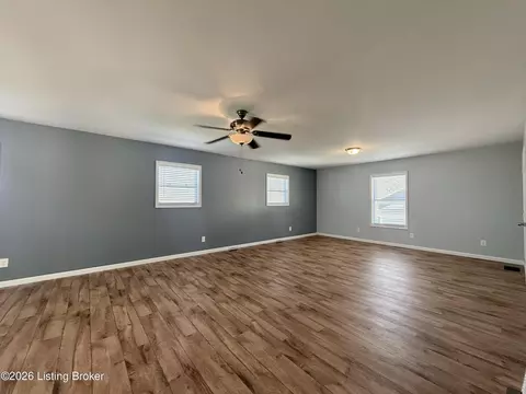 Living - 25 E Holiday Beach Loop, Mc Daniels, KY 40152 photo 4 of 5
