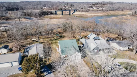 View/Area - 25 E Holiday Beach Loop, Mc Daniels, KY 40152 photo 4 of 10