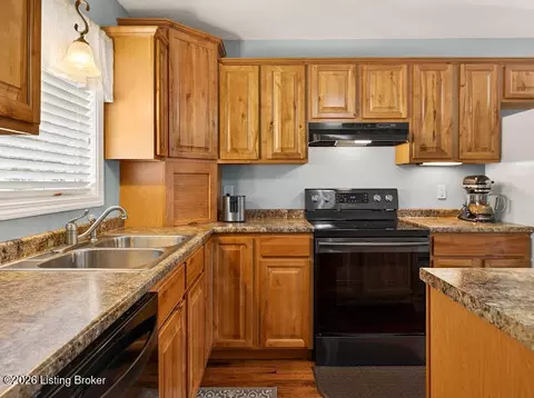 Kitchen - 25 E Holiday Beach Loop, Mc Daniels, KY 40152 photo 1 of 3