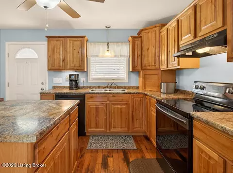 Kitchen - 25 E Holiday Beach Loop, Mc Daniels, KY 40152 photo 3 of 3